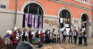 Le groupe Présentes ! contre les violences faites aux femmes Le groupe Présentes ! contre les violences faites aux femmes